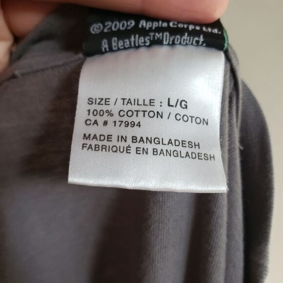 Vintage 2009 The Beatles t-shirt Sergeant Pepper's Lonely Hearts Club Band Large - Picture 2 of 8